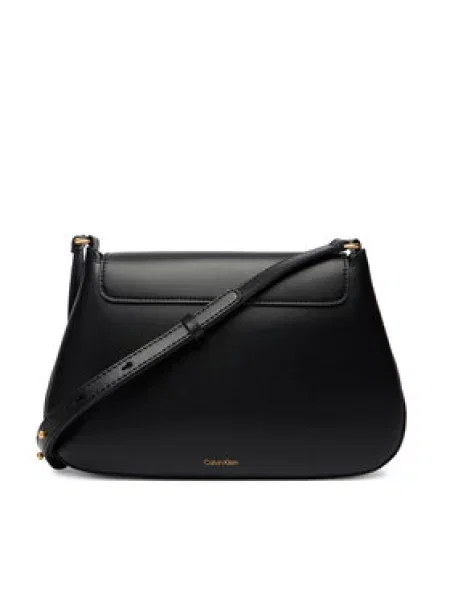 Calvin Klein Torbica Hardware Flap Medium Crossbody crna
