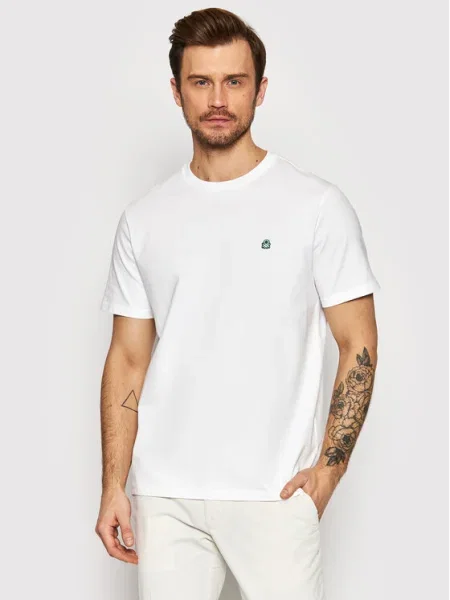 Тениска United Colors of Benetton с изчистен дизайн бяло