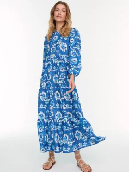 Rochie Trendyol cu model floral albastru