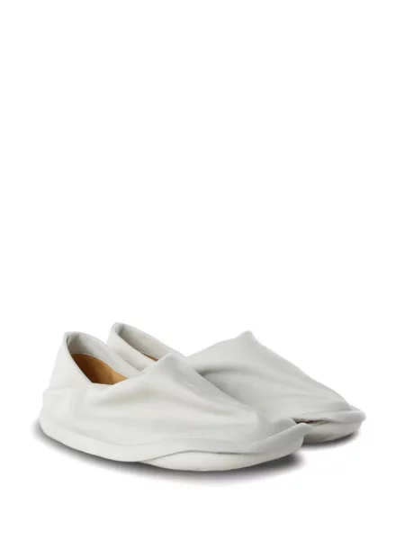 Sneakerși Camperlab din piele cu volane alb