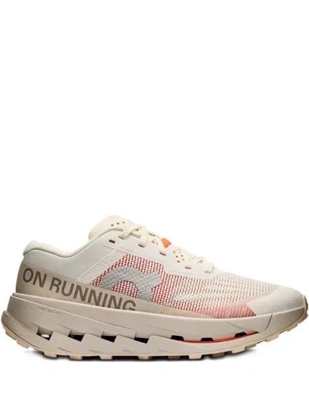 Бягане топ On-running с перли