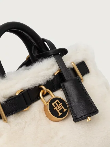 Tommy Hilfiger чанта crossbody дамска от вълна бежово