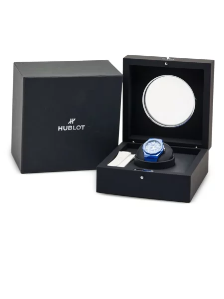 Часовници Hublot синьо