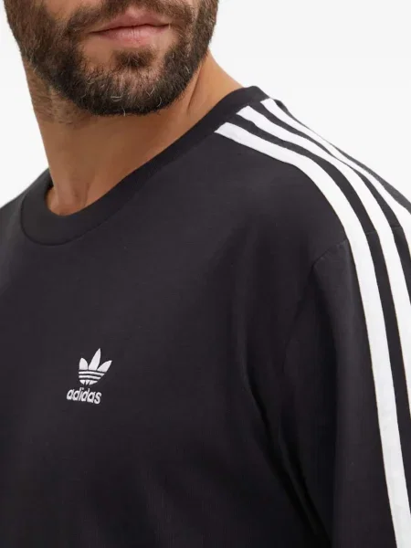 Prugaste kratke hlače Adidas crna
