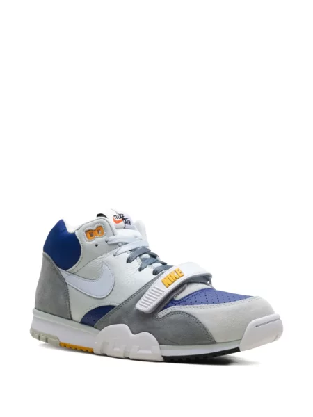 Sneakerși Nike React cu perle gri