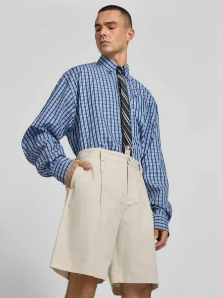 Szorty o kroju straight fit z domieszką lnu Maison Kitsune beżowe