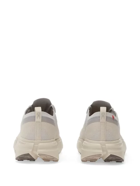 Sneakerși On