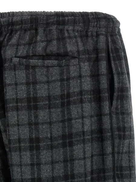 Pantaloni Willy Chavarria în carouri gri