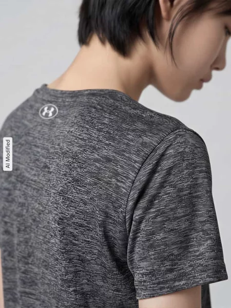 T-shirt sportowy o kroju regular fit z nadrukiem z logo model Tech SSV- Twist' Under Armour biała