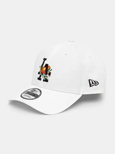 Шапка с козирка New Era с изчистен дизайн бяло