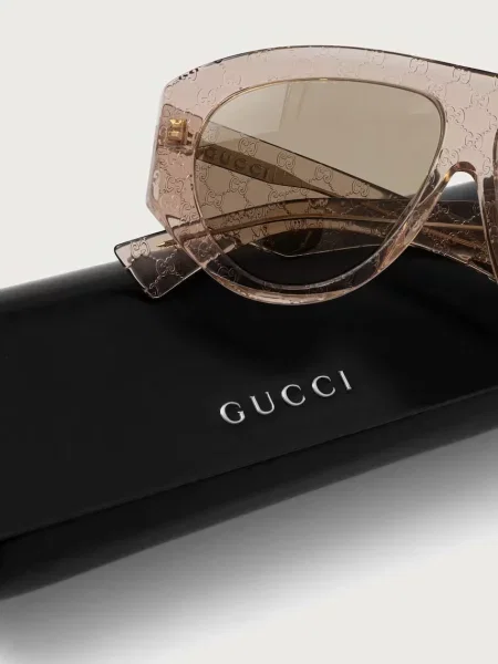 Солнцезащитные очки Gucci