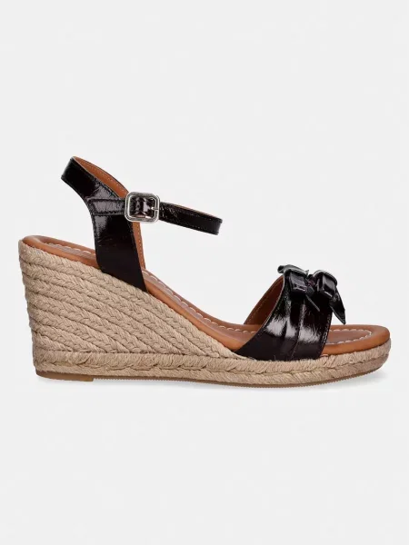 Кожаные босоножки Billi Bi на танкетке