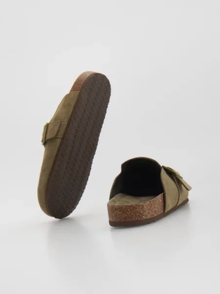 Замшевые мюли Reserved зеленые