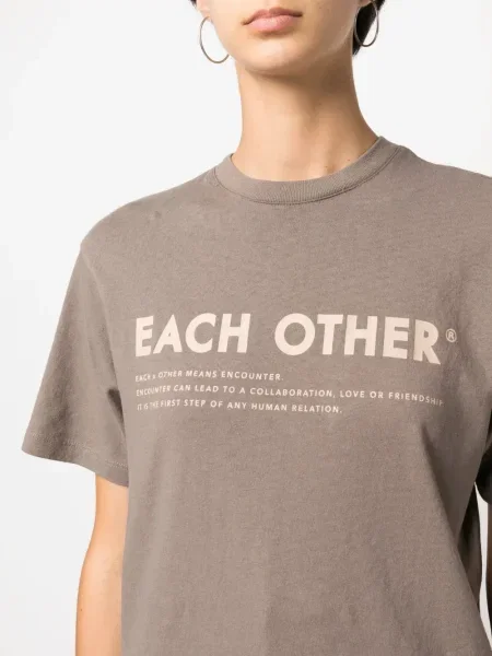 Tricou Each X Other cu imagine maro