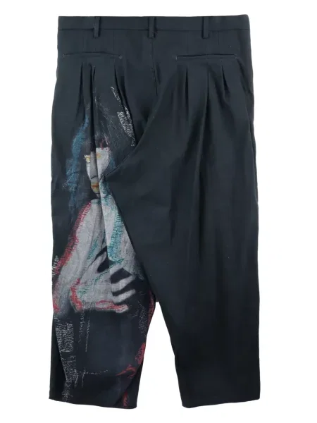 Plisované zúžené kalhoty Yohji Yamamoto s potiskem černé