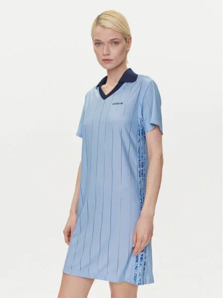 Рокля adidas Originals Liberty къса със стандартна кройка синьо