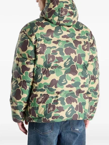 Geacă cu puf A Bathing Ape® cu glugă cu imagine verde
