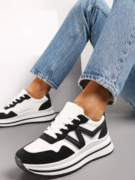 Sznurowane Sneakersy z Ekoskóry na Grubej Podeszwie Literna czarne