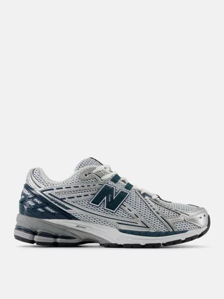 Кроссовки New Balance серебряные