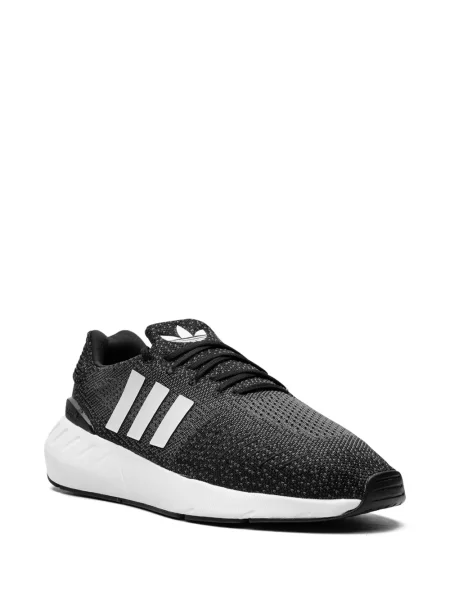 Bėgimas sportbačiai Adidas Swift Run juoda