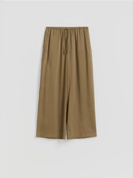 Reserved Pantaloni cu fibre Lyocell verde-oliv cald verde