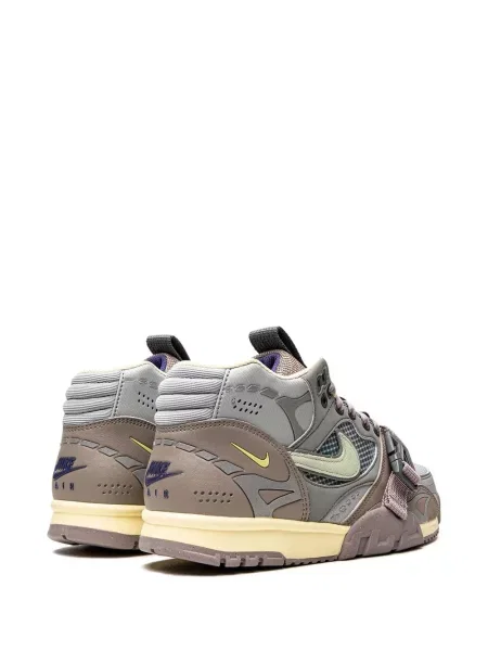 Tenisky Nike šedé