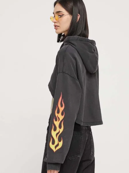 Tommy Jeans Pulóver VINTAGE FLAME HOODIE | Cropped Fit fekete