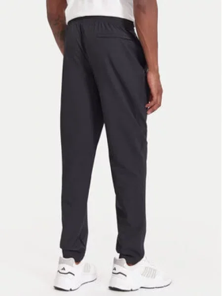 Under Armour Spodnji del trenirke Unstoppable črna