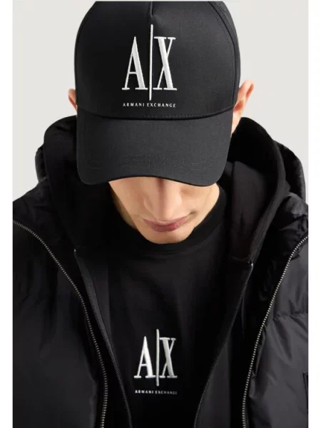 Kapa Armani Exchange črna