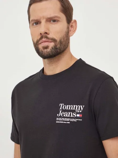 Тениска Tommy Jeans с принт черно