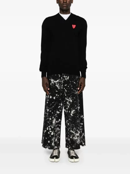 Vilnonis megztinis Comme Des Garçons Play su širdelėmis juoda