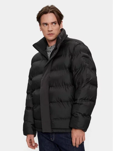 Puhovka Calvin Klein črna