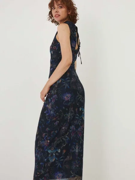 Рокля Medicine дълга с кройка по тялото тъмносиньо