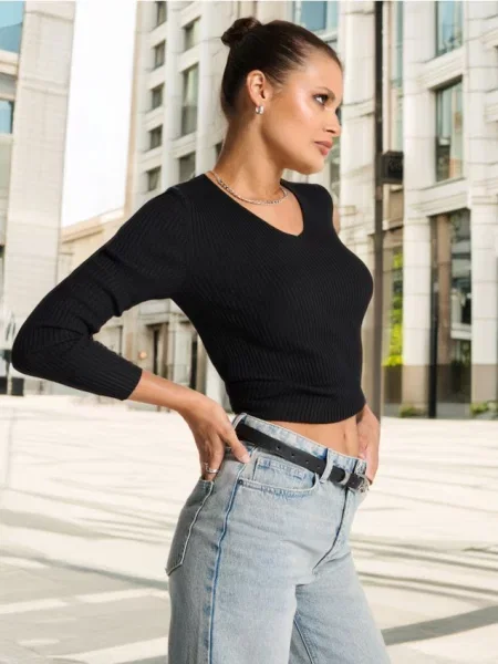 Джемпер чорний