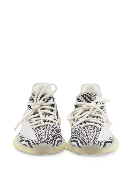Sneakerși Adidas Yeezy cu model zebră alb