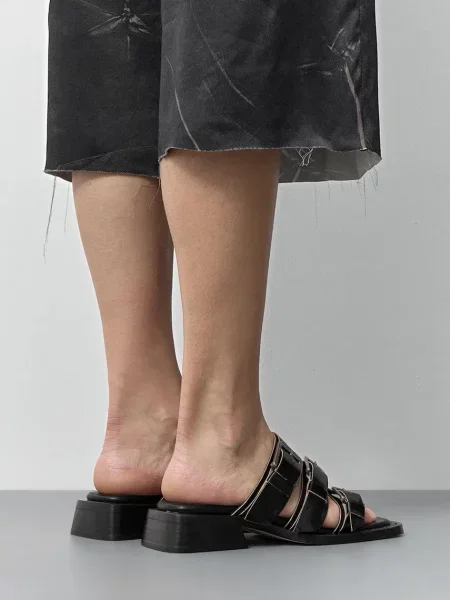 Кожаные шлепанцы Miista на низком каблуке