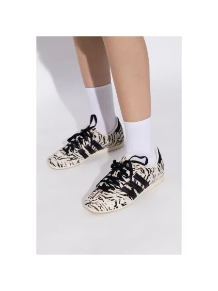 Sneakersy Adidas Originals skórzane beżowe