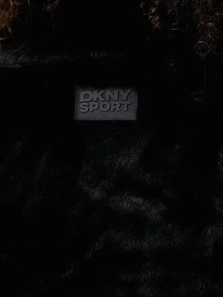 DKNY безрукавка