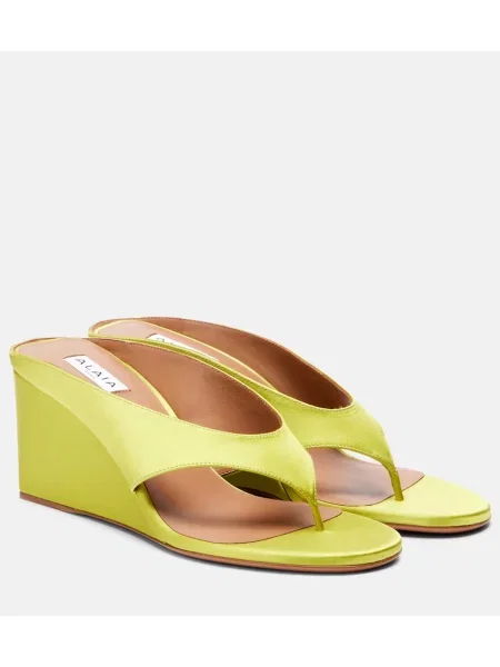 Satynowe stringi Alaïa na koturnie zielone