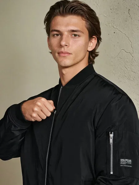 Бомбер Sinsay черный