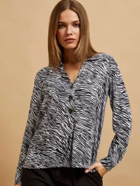 Koszula Marisse z dekoltem w serek biała