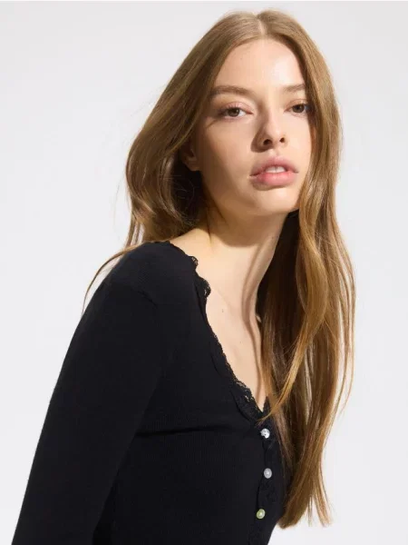 Reserved Cardigan cu negru