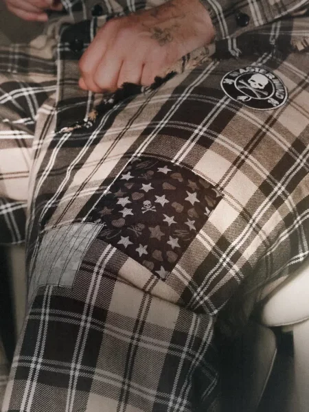 Pantaloni Mastermind Japan în carouri negru
