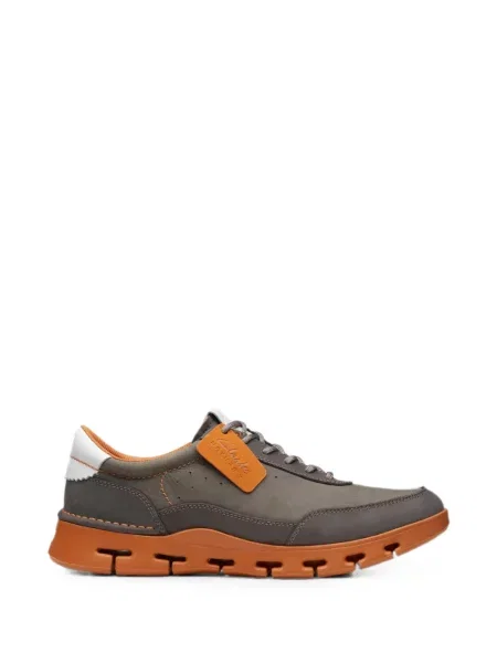 Sneakerși Clarks Originals cu șireturi din dantelă gri