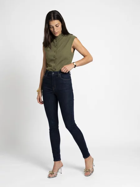 Skinny fit džínsy Levi's 721 s vysokým pásom modrá