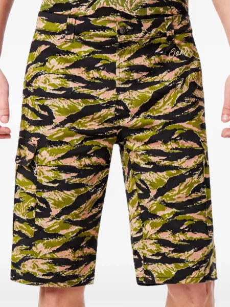Pantaloni scurți cargo Oakley cu imagine verde