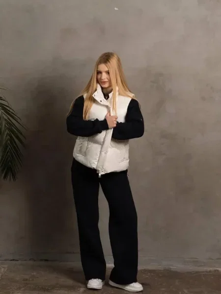 Утеплений жилет Tian молочний