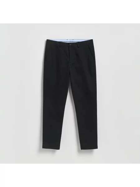 Reserved Kalhoty chino slim fit černý