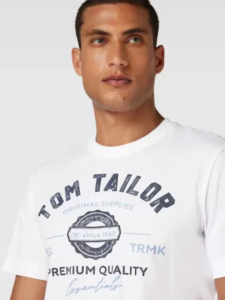 T-shirt o kroju regular fit z czystej bawełny z nadrukiem z logo Tom Tailor biała