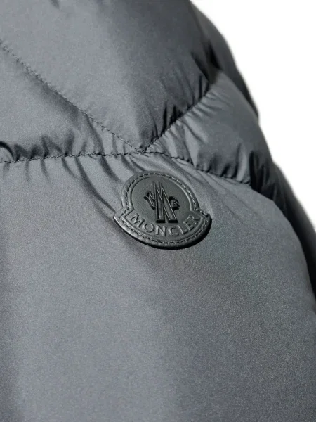 Matlasat geacă cu puf Moncler negru
